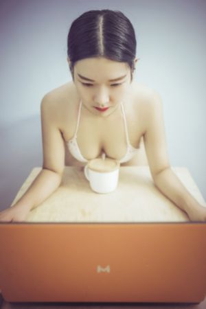 办公室在线_BD国语动漫免费观看