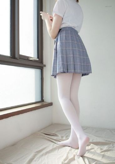 裙子底下_超清天堂在线