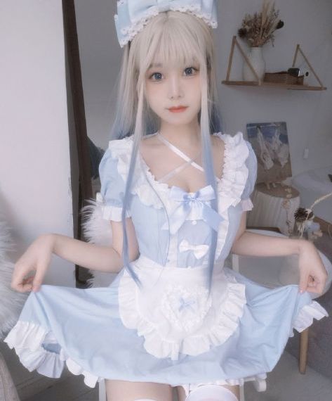 年轻的女朋友7个_1080超清免费观看