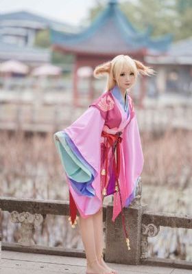 女大学生沙龙室在线观看_720免费电视剧